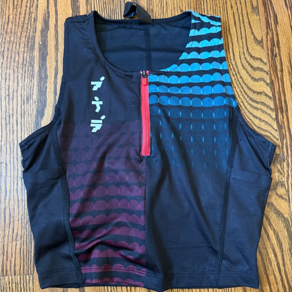 Bandit Running Ares Flex Zip Front Race Crop